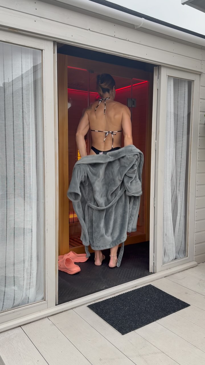 Instagram post by @terri_harper96 for Compex. Caption reads: [...] #gifted 
2. Compression boots @compex_uk....