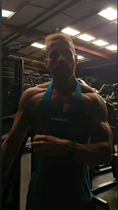 Instagram post by @ricardodracos_2023 for Powerlete. Caption reads: [...] your workouts to another level wearing....