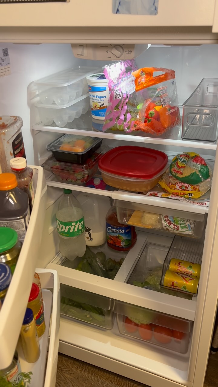 Instagram post by @cocinandoconjennaaay for Dawn. Caption reads: How often do you deep clean your fridge?? 😁 It’ll....