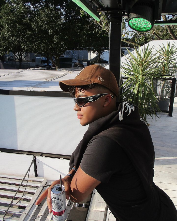 Instagram post by @sterlingchandler for White Claw. Caption reads: the claws are out.