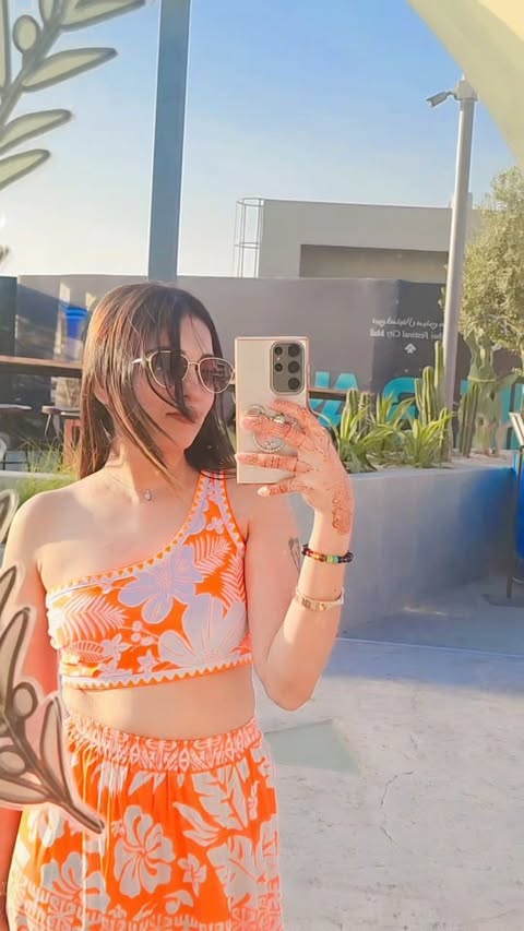 Instagram post by @shahpriyanka1386 for Lovin Dubai. Caption reads: 2 Million Views😍 Paid 5 Aed😋 Habibi Dubai never....