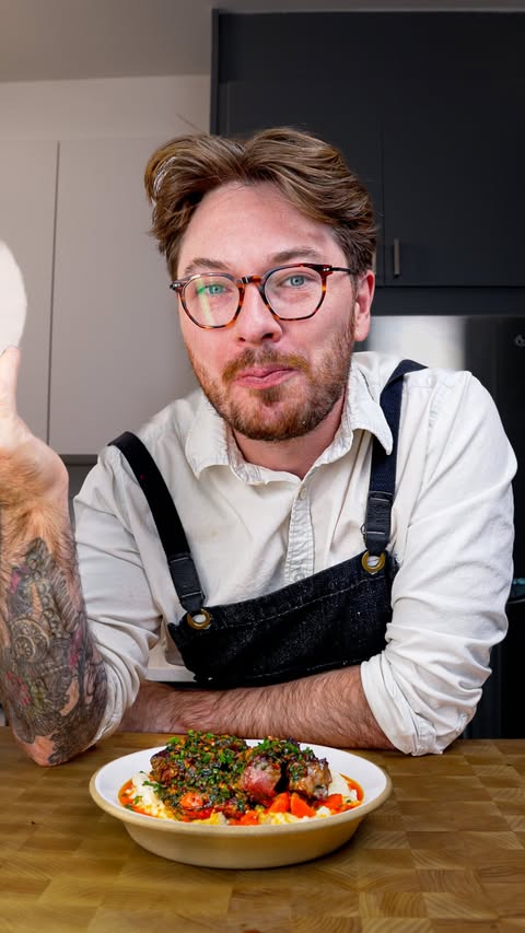 Instagram post by @mishkamakesfood for Bespoke Post. Caption reads: [...] these garlic butter steak bites in a....