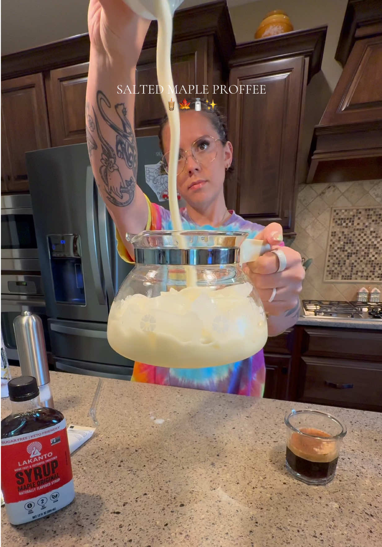 TikTok post by @jenna_bariatricbestie for Clean Simple Eats. Caption reads: [...] so good 😮‍💨🍁✨ #proteincoffee @Clean....