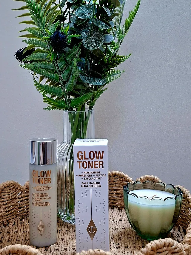 Instagram post by @laus2007 for Charlotte Tilbury. Caption reads: [...] to up my skincare game with the Charlotte....