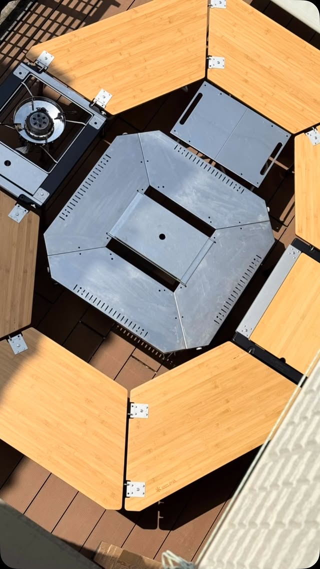 Instagram post by @sphk558 for Snow Peak. Caption reads: [...] #IGT #アイアングリルテーブル #LOVE IGT #スノーピーク....