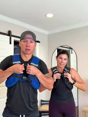 TikTok post by @mrrob3.0 for Zelus Fitness. Caption reads: [...] #couplesfitness #hikinghack @ZELUS Fitness.