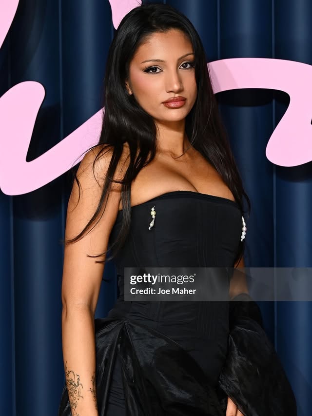 Instagram post by @jasminegmuller for Unobravo. Caption reads: A Monday night at The Fashion Awards 🙂‍↔️ @uno....