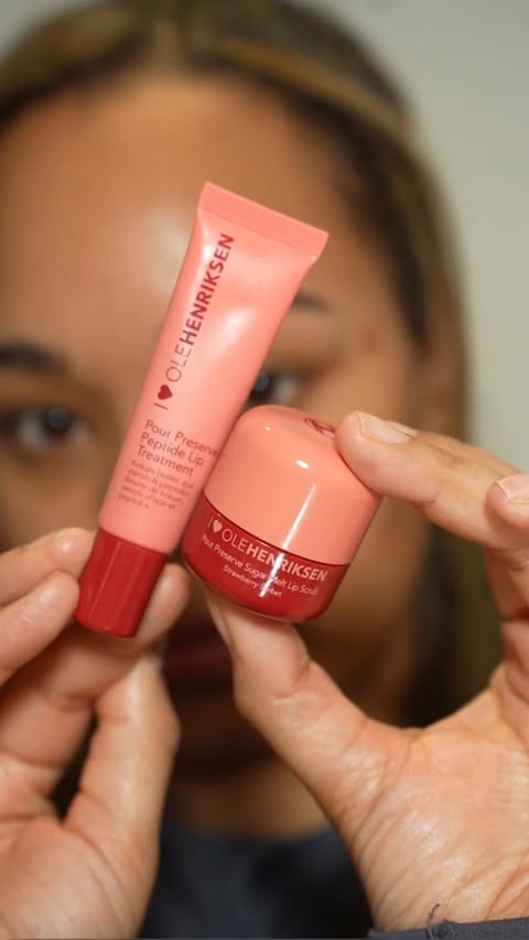 Instagram post by @bexcxmpbell for OLEHENRIKSEN. Caption reads: [...] can’t help but just taste a sugar scrub 😂🙊....