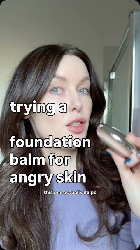 Instagram post by @hannahcollingwoodenglish for MECCA. Caption reads: [...] daily calm makeup balm in light PR....