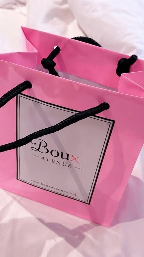 Instagram post by @summerpoppyleach for Boux Avenue. Caption reads: [...] that actually stays up… *gifted by....