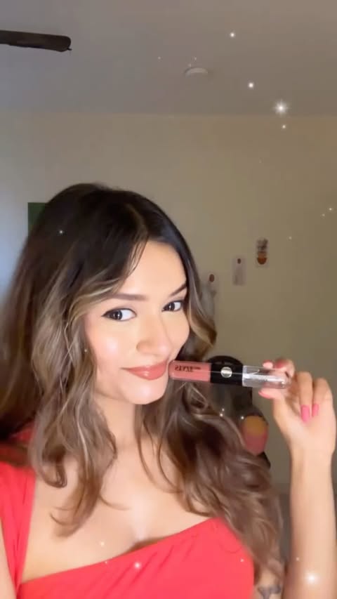 Instagram post by @shreyaladkat for Staze Beauty. Caption reads: Walking into 2026 with glossy lips, locked....