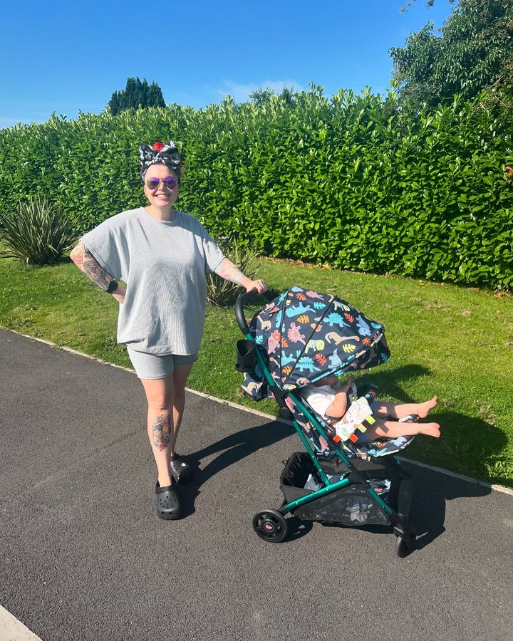 Instagram post by @flamingofruitsalad_ for Cosatto. Caption reads: [...] the fact we can extend the hood on our....