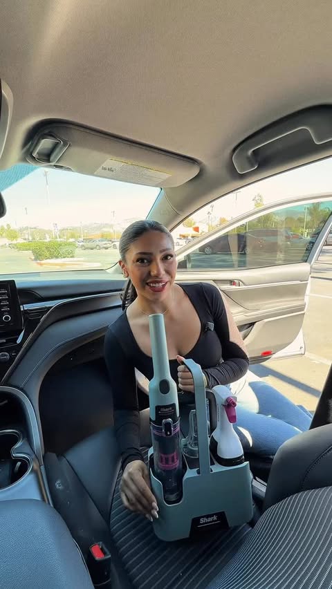 Instagram post by @keilapachecoeats for Shark Home. Caption reads: [...] trunk to tackle stains in real time....