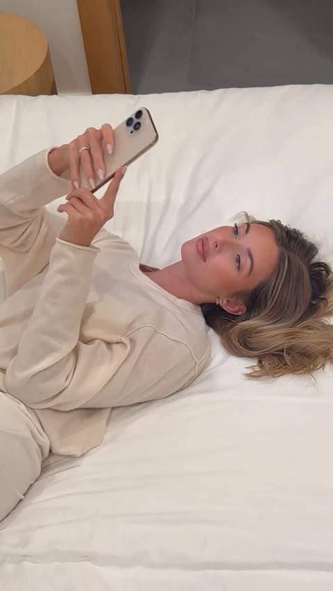 Instagram post by @camilleportugais for Bumble. Caption reads: [...] grow up, but it doesn’t have to get smaller....