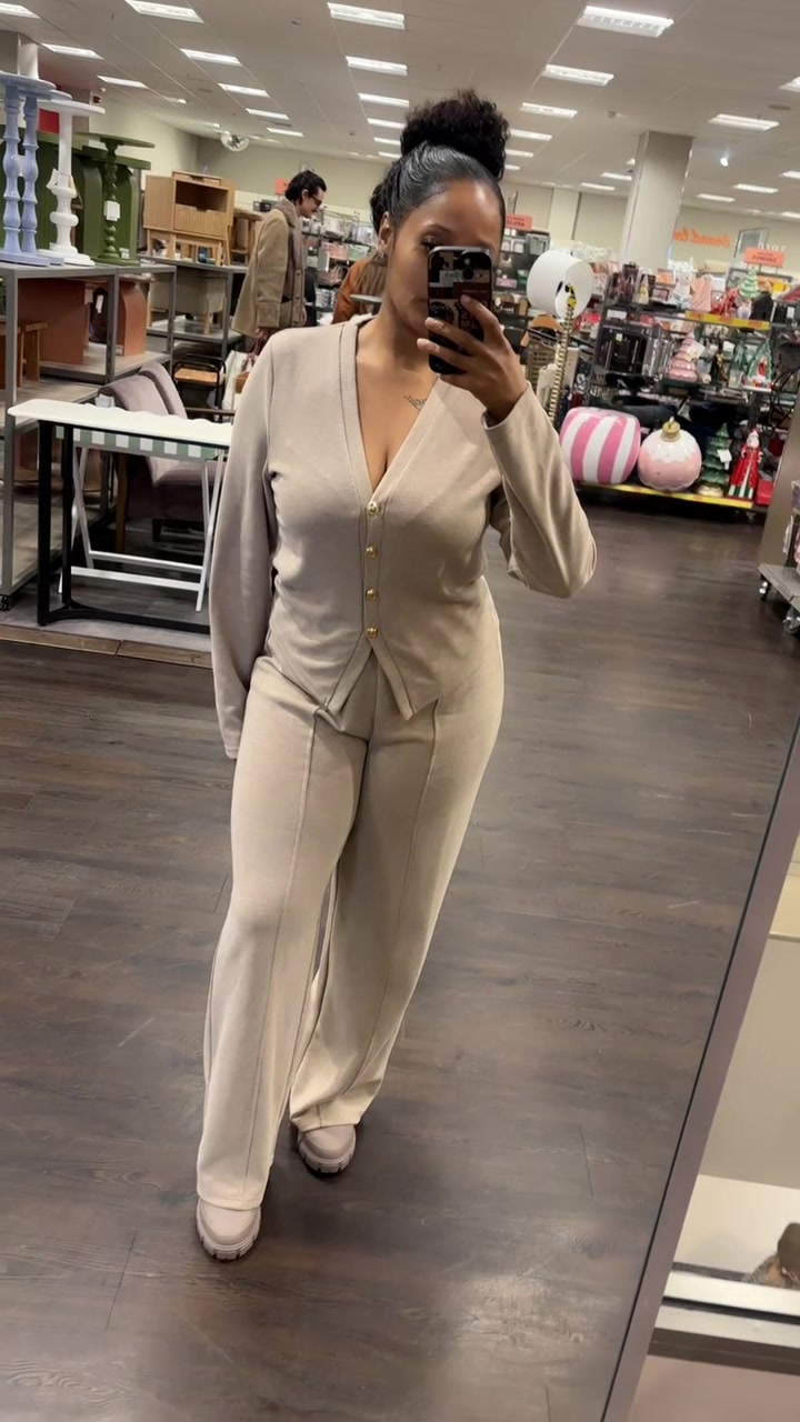 TikTok post by @shenice.ox for KATCH ME. Caption reads: @Katch Me Every girl needs this set in their [...].