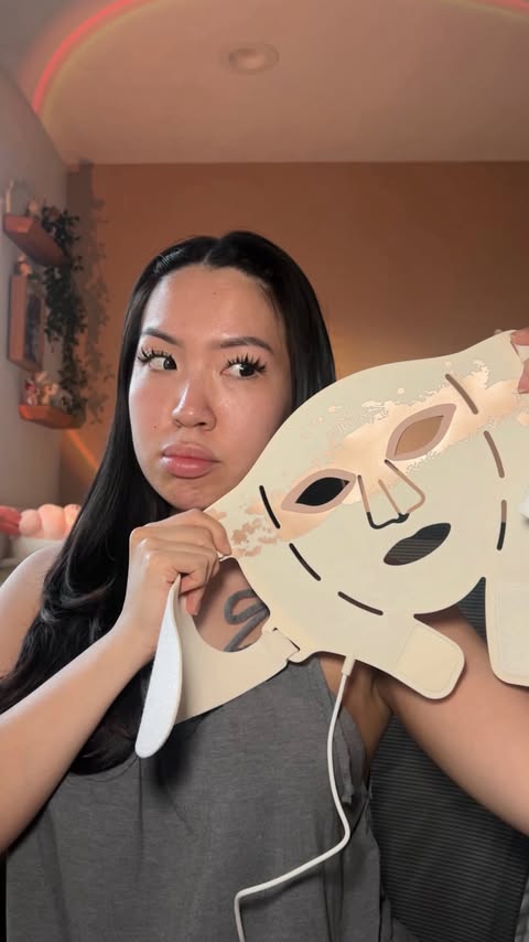 Instagram post by @kaitlynvunguyen for RENPHO. Caption reads: [...] my routine 🫧 so, i’ve been using the....