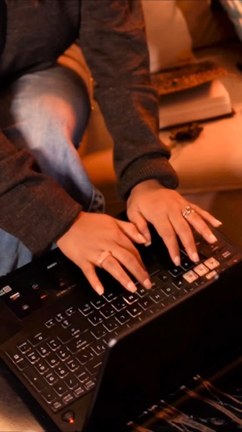 Instagram post by @soniakashyap_ for QuillBot. Caption reads: When your vision board reflects feelings, the....