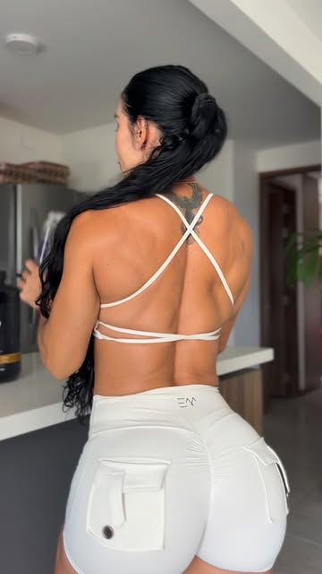 Instagram post by @espana927 for MuscleTech. Caption reads: [...] 🤤 Protein Frappuccino using my fav....