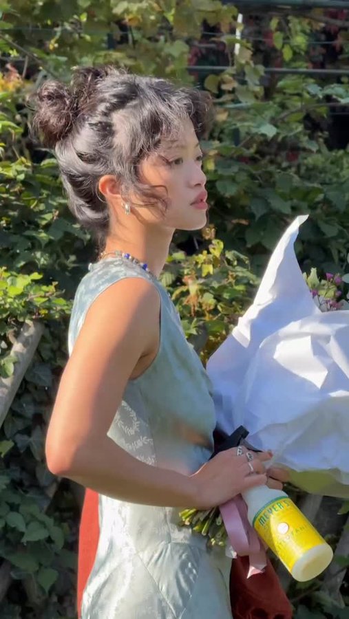 Instagram post by @garbo.zhu for Mrs. Meyer's Clean Day. Caption reads: [...] like in your country?
Using the....