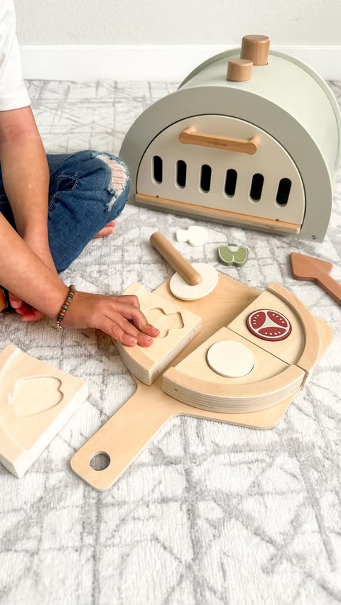 Instagram post by @kristinaandco_ for Coco Village. Caption reads: Gift idea for ages 4–5 🎄🍕 pt. 3

The Wooden....