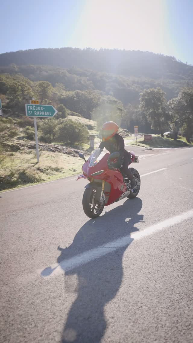 Instagram post by @daveharper14 for SHARK Helmets. Caption reads: [...] 
.
#ducati #devred #sharkhelmets #bering....