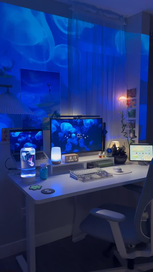 Instagram post by @bearyspacey for SugarbearPRO. Caption reads: a typical night in my cozy space 🫧💫🪼 |....