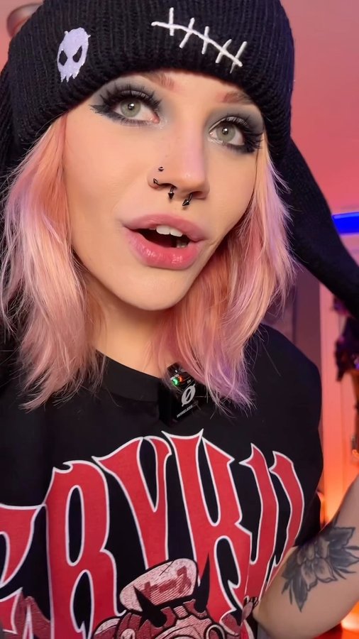 Instagram post by @sleepssmoke for Cool Shirtz. Caption reads: [...] at the new Very Kill 🔪 line from....