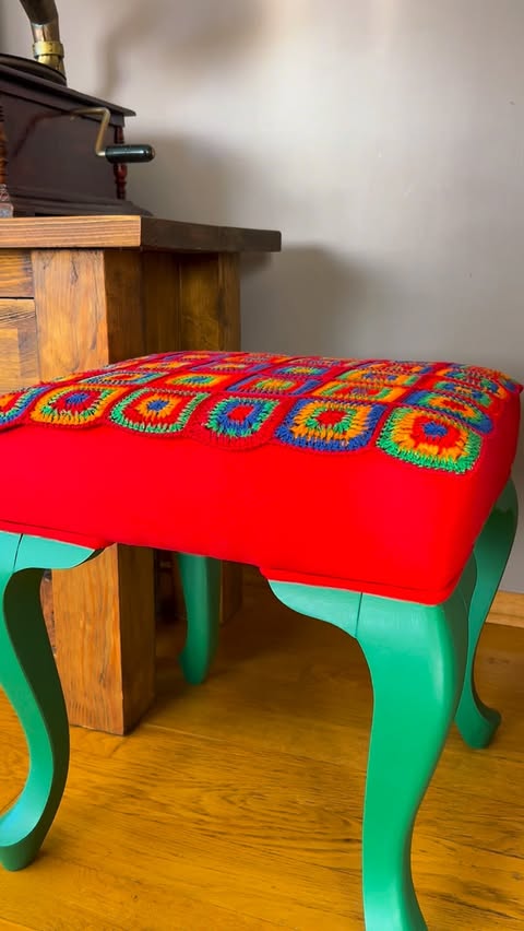 Instagram post by @thingsturkiye for Fusion Mineral Paint. Caption reads: [...] of green 💚 
@theartisteurope....