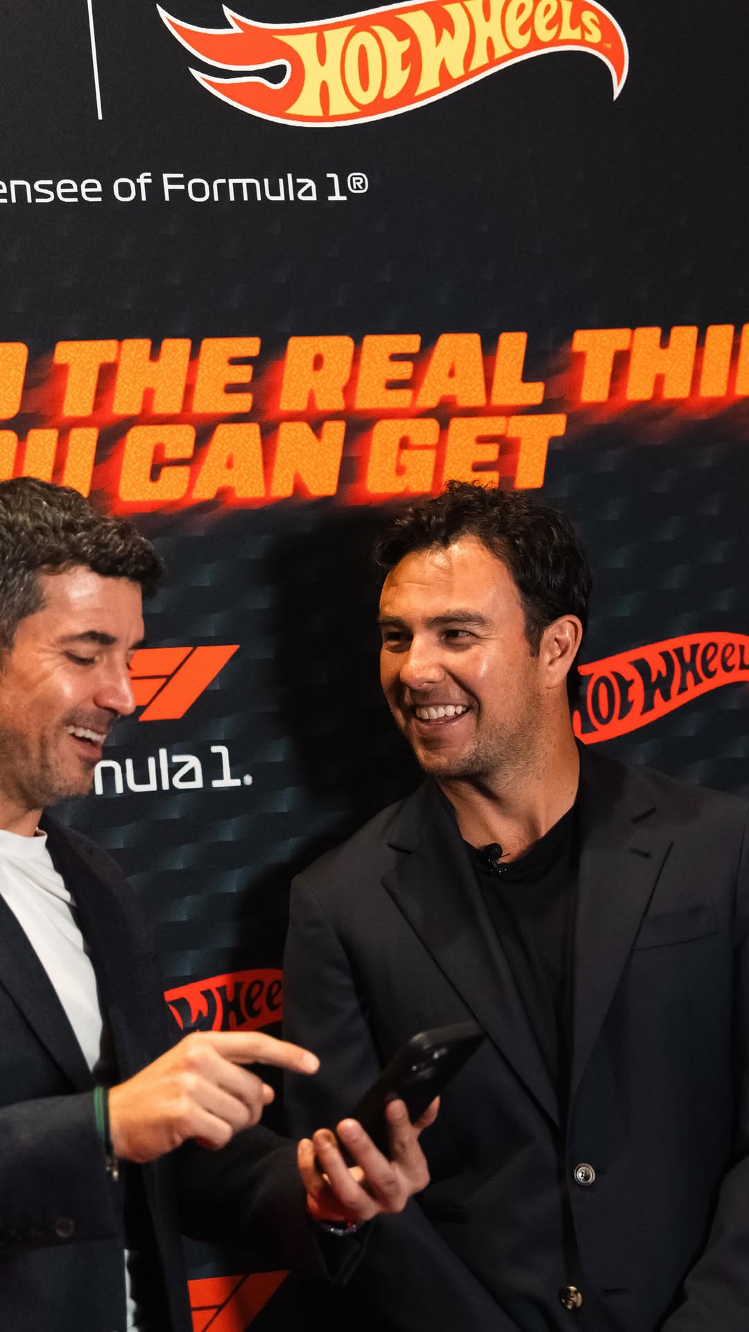 Instagram post by @schecoperez for Hot Wheels. Caption reads: Want to get as close to the real thing with....