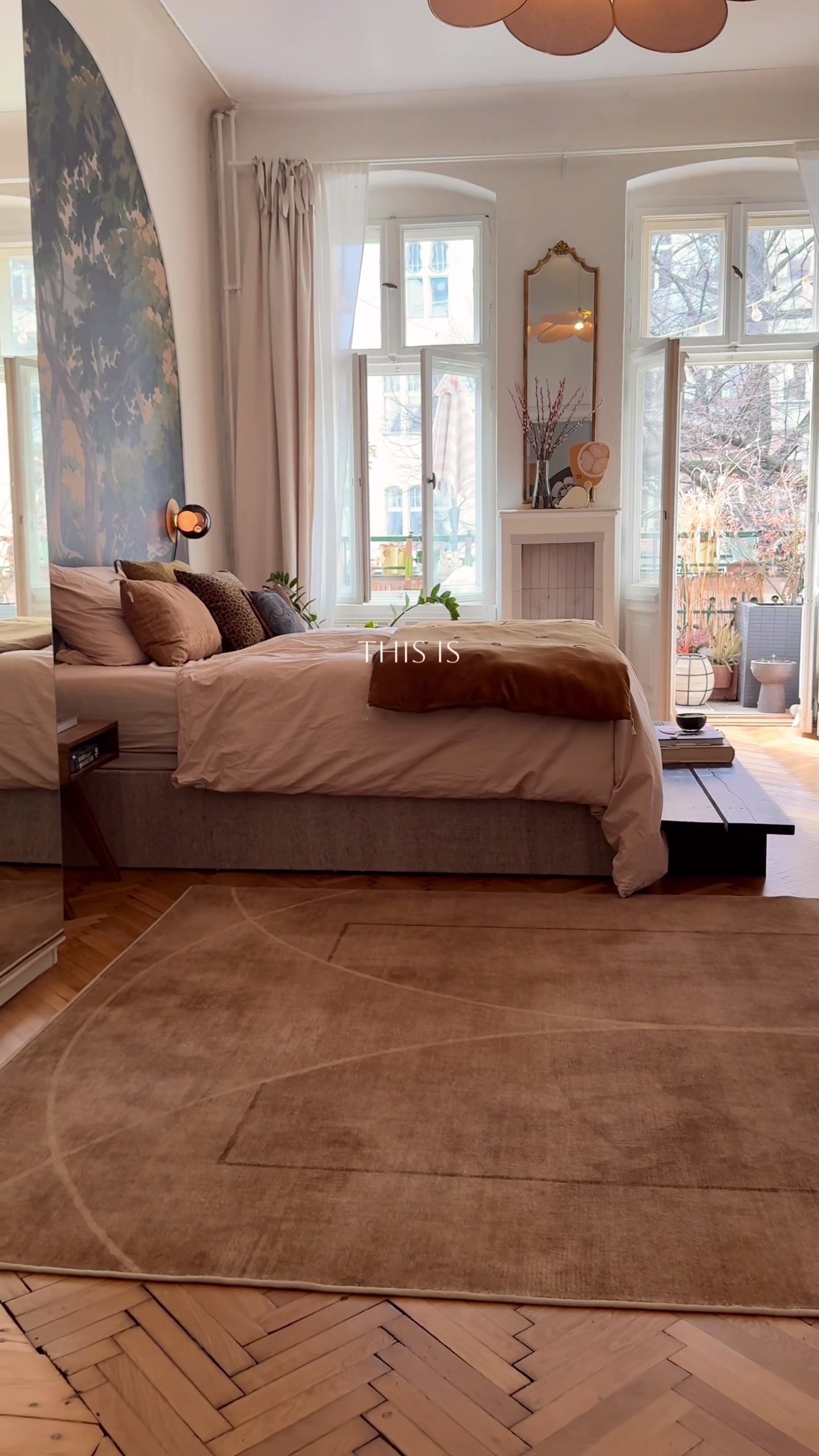 TikTok post by @berlin.interior for Ruggable. Caption reads: [...] aus meiner Kollektion bei @Ruggable entstand....
