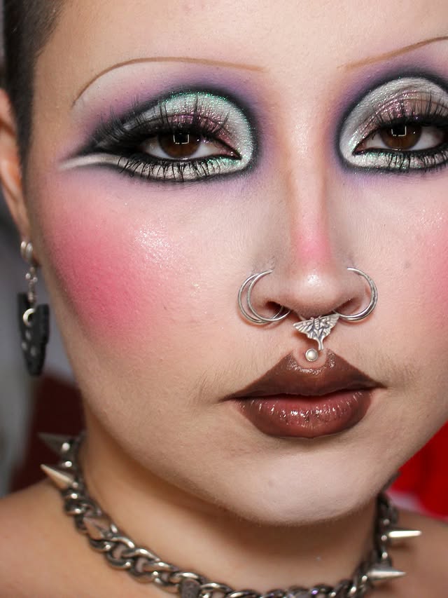 Instagram post by @toryzink_ for VITALY. Caption reads: Guuuuuuuys😩😩 the Bliss Palette from....