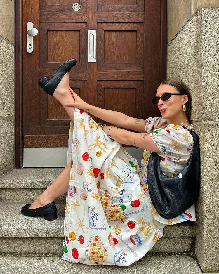 Instagram post by @lara_bsmnn for Lisa Says Gah. Caption reads: These outfits are screaming summer @lisasaysgah....