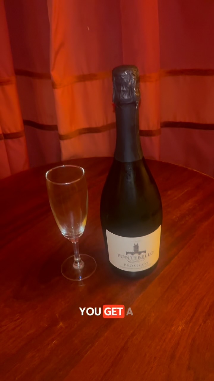 Instagram post by @kaye_d_official for Wowcher. Caption reads: #PR thank u @wowcher and @oldshiphotel for the....