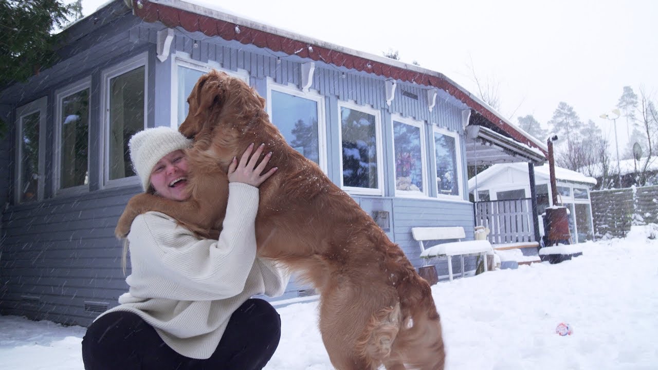YouTube post by @fenja-klindworth for Kapten Son. Caption reads: My life is boring (and I love it) | Tiny House....