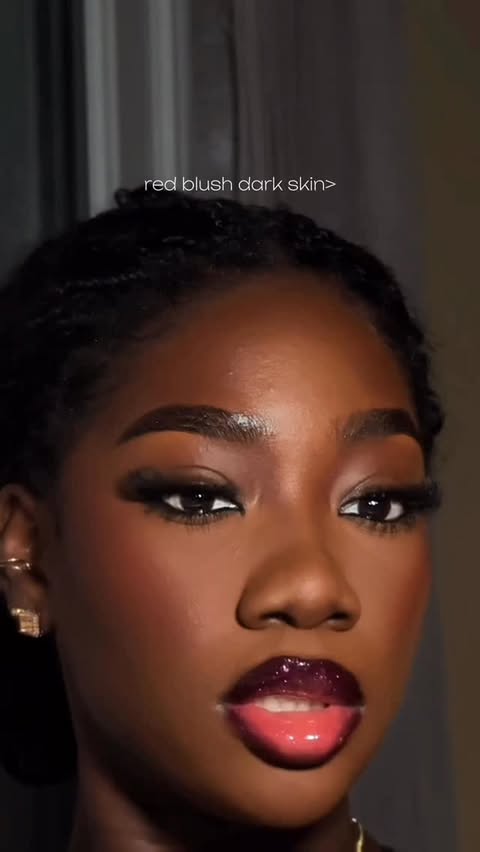 Instagram post by @_ehlsie for Juvia’s Place. Caption reads: Red blush on Dark skin > perfection ✨
Cream Blush....