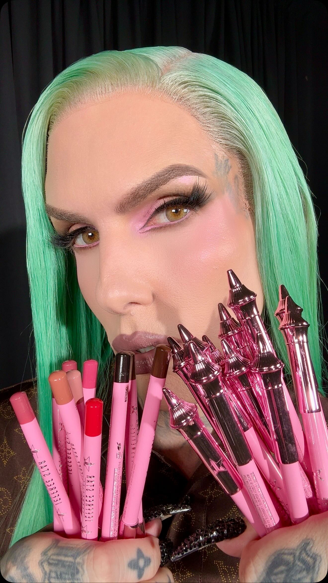 Instagram post by @jeffreestar for Jeffree Star Cosmetics. Caption reads: Hi NEW SHADES, How Are Ya? 💥 Our bestselling....