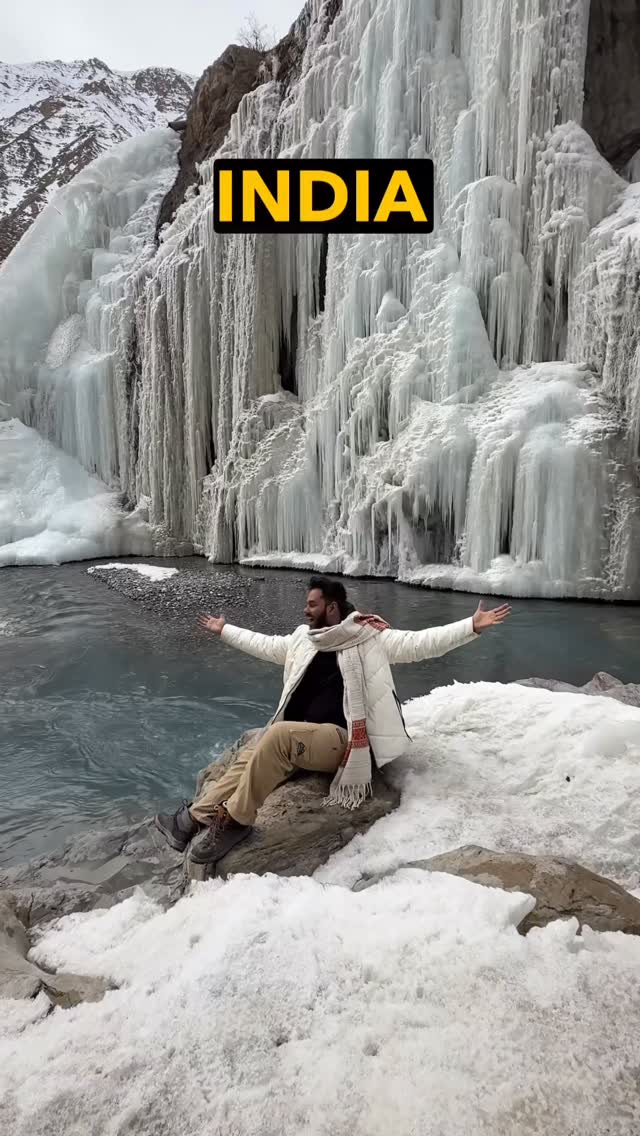 Instagram post by @_animeshpradhan_official for Himalaya Wellness. Caption reads: ⚡ “Trip pe ho ya gym me… stamina low hona is NOT....