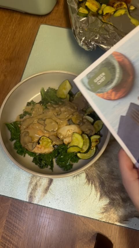Instagram post by @_asmalltowngirl_ for Green Chef. Caption reads: @greenchef.uk on this rainy Monday? Yes please....