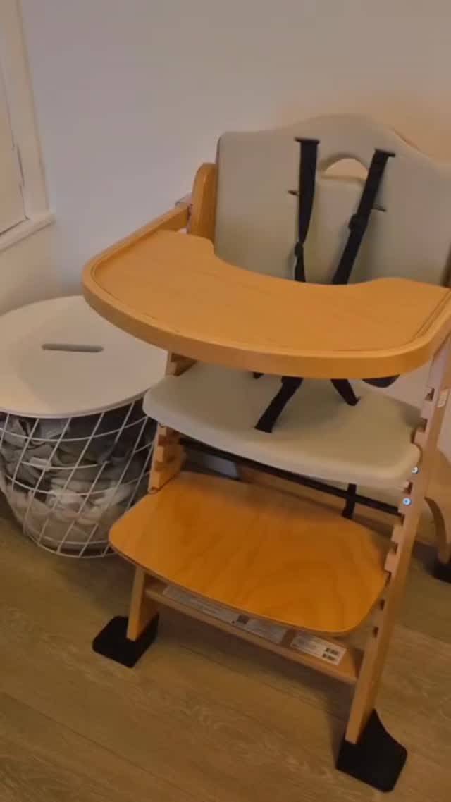 Instagram post by @life.with.charlie.t for Abiie. Caption reads: [...] #fallcrafts #highchairgoals #abiie #abiieba.