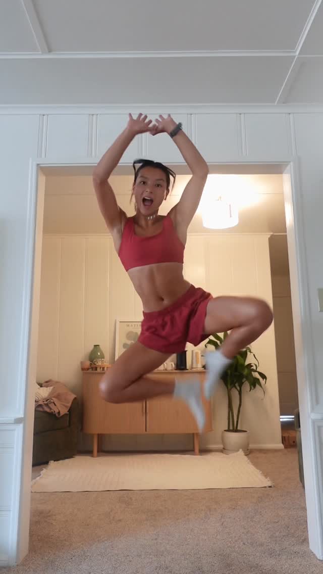 Instagram post by @happywithmeg for JOLYN. Caption reads: 5 MILE TEMPO! & doing it the best way I know....