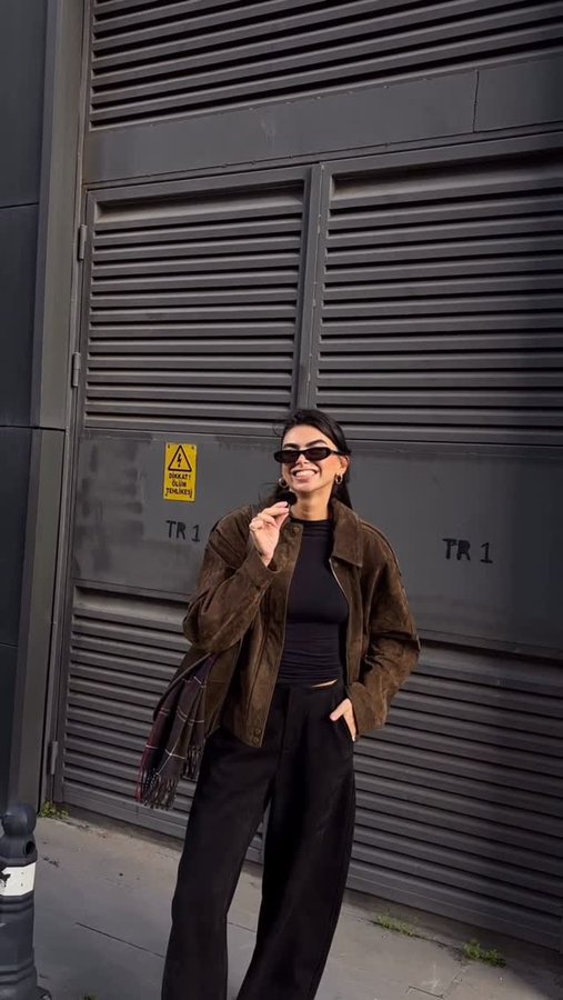 Instagram post by @selennergiz for Intimissimi. Caption reads: OOTD🤎 #fyp #ootd #reklam 

Jacket and pants @zara....