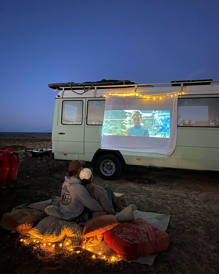 Instagram post by @ribecka for Epson Sverige. Caption reads: [...] TÄVLING! 🍿
I reklam för @epsonsverige har....