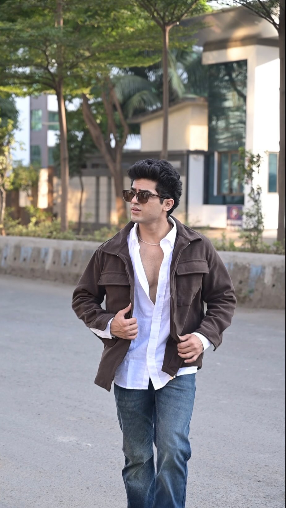 Instagram post by @devishahuja23 for Snitch. Caption reads: @snitch.co.in minimal, clean, just how I like....