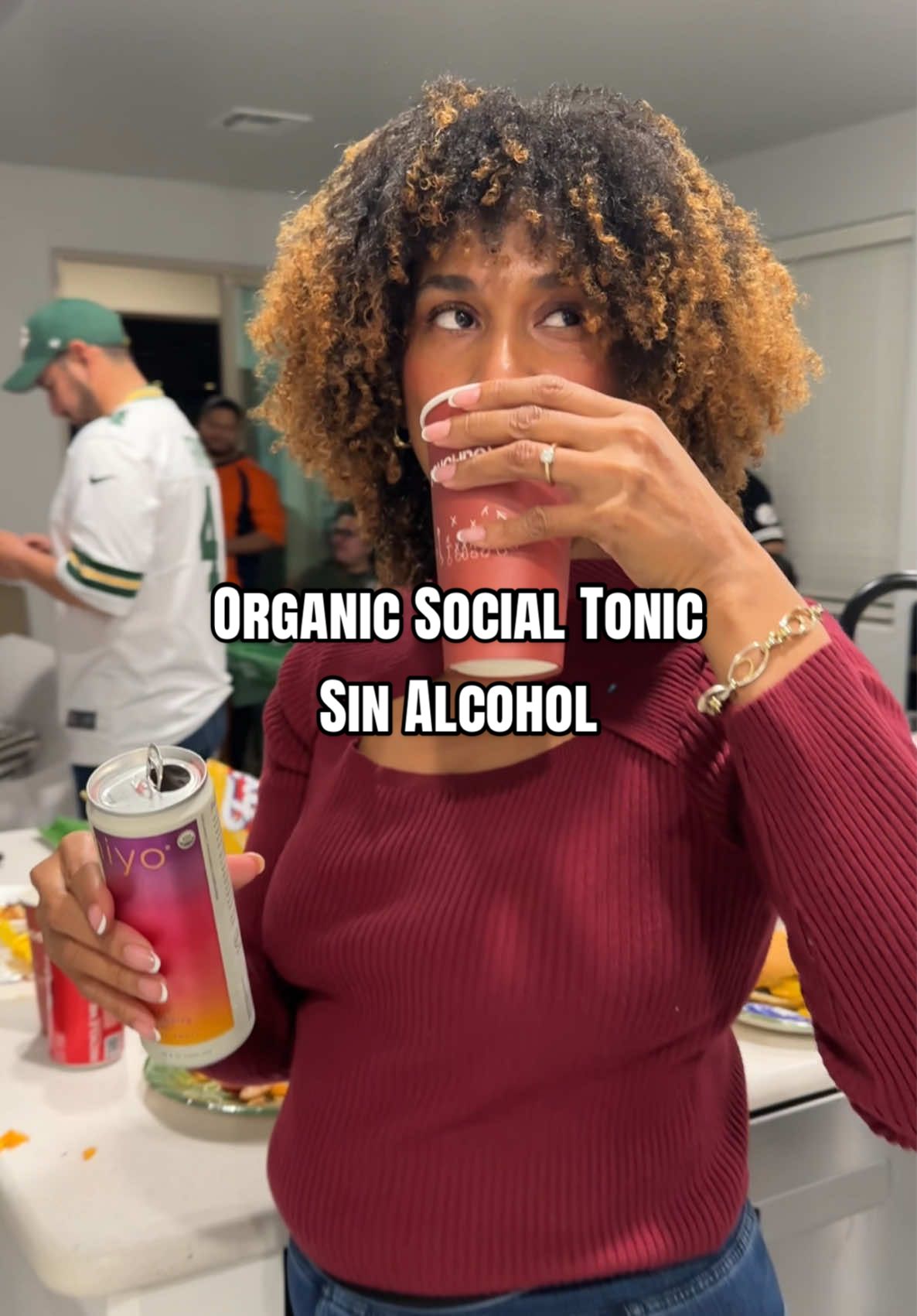 TikTok post by @pam_lucg for hiyo. Caption reads: [...] #alcoholfreelifestyle #adaptogens @drink....