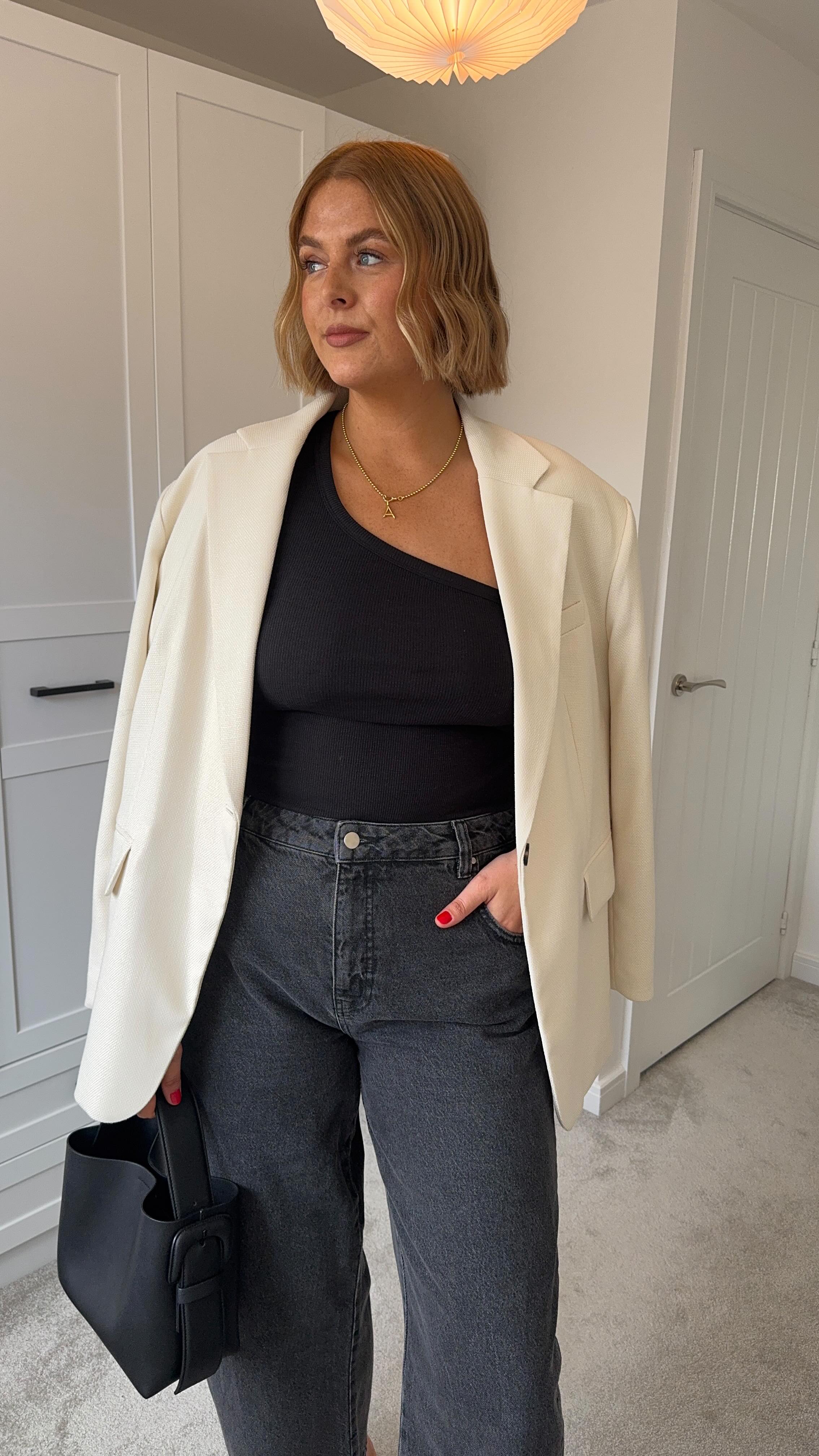 Instagram post by @elizabethdaisy for Le Labo Fragrances. Caption reads: [...] *
Heels & Blazer @hm 
Perfume....