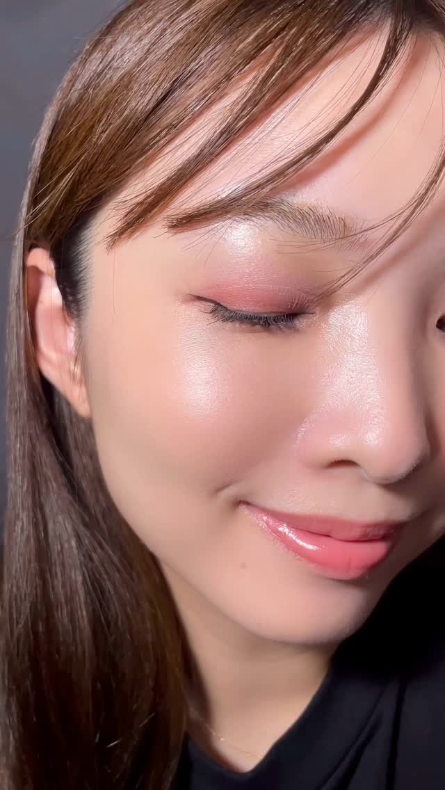 Instagram post by @u15_ui12 for ETVOS. Caption reads: 2025 AW....