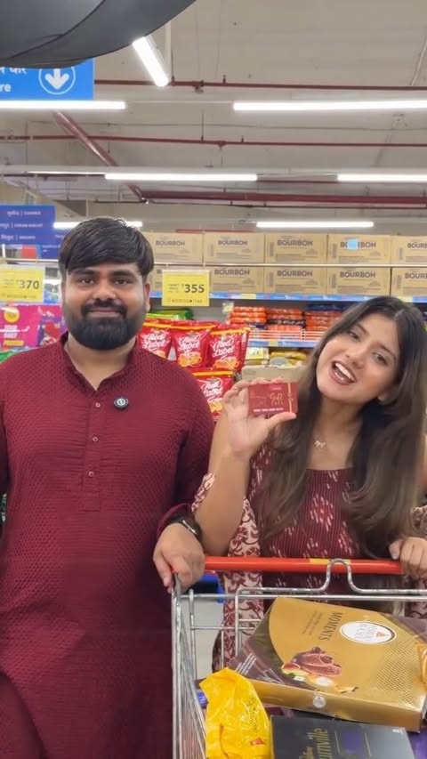 Instagram post by @vlogsbhaibehan for SMART Bazaar. Caption reads: [...] = Behen ki unlimited shopping! 💳🛒✨ Smart....