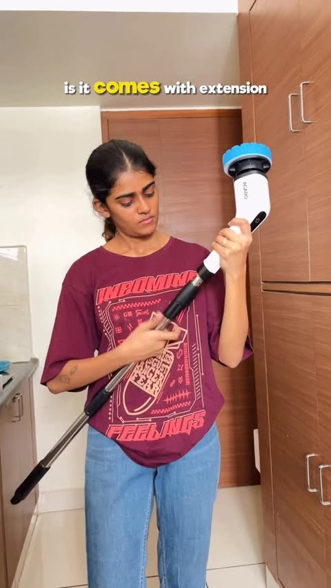 Instagram post by @about.ashhh for AGARO Lifestyle. Caption reads: [...] . #agaro #agaroelectricspinscrubber....