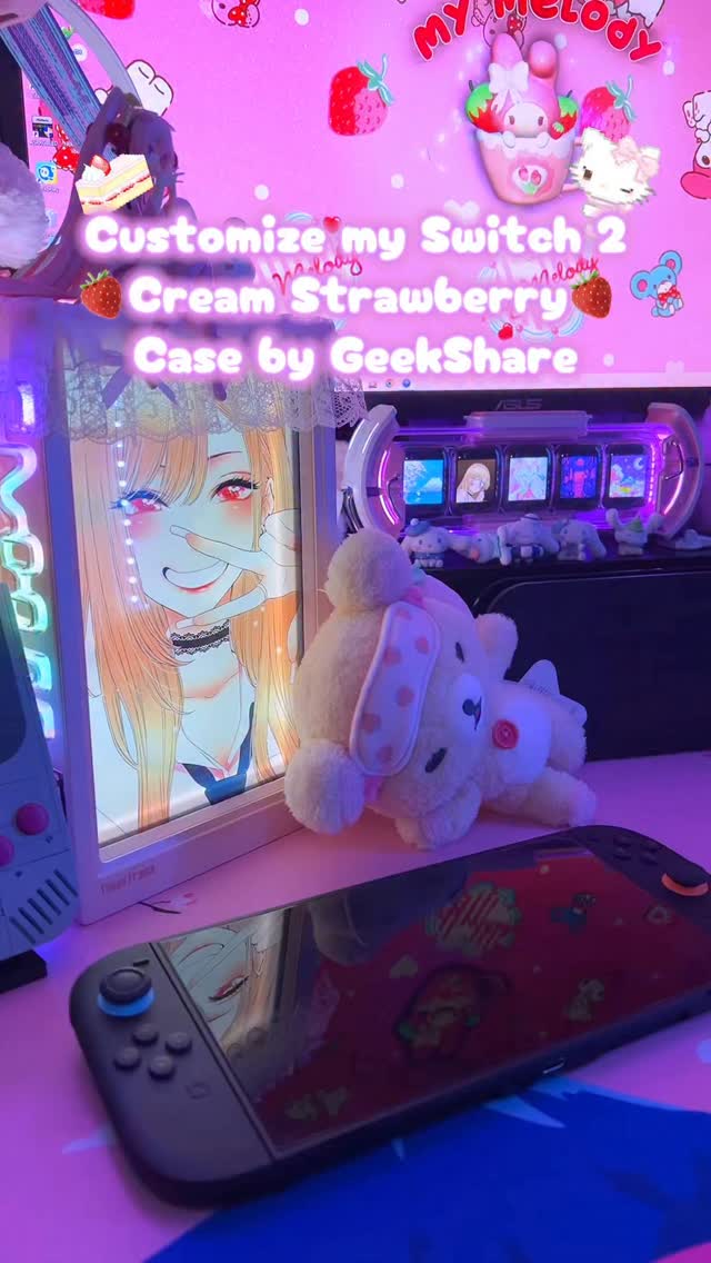 Instagram post by @mochidokii for GeekShare. Caption reads: [...] a pink strawberry cake dream 🍓🎀 This....