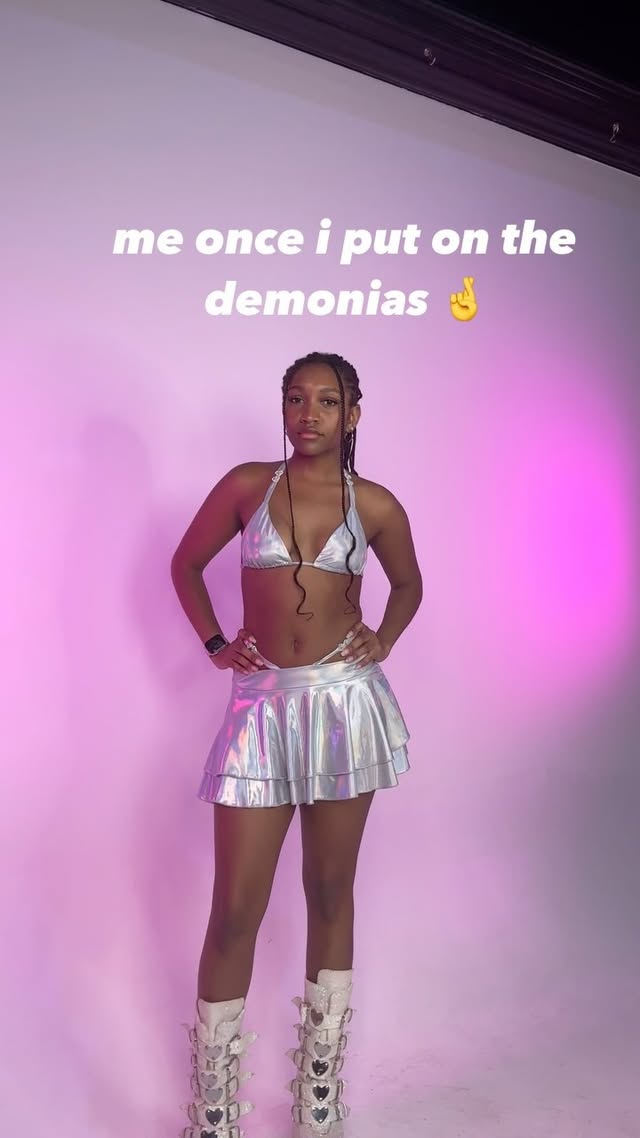 Instagram post by @isabellexoc for Rave Wonderland. Caption reads: [...] counts 😇 outfit + demonias frm....